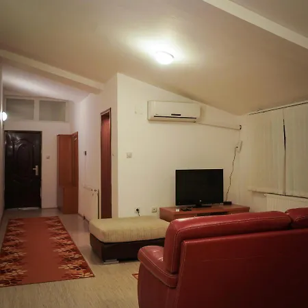 Hotel Prenociste Masinopromet - *